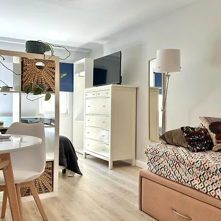 Polvo Apartment Parede