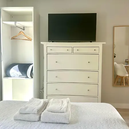 Polvo Apartment Parede